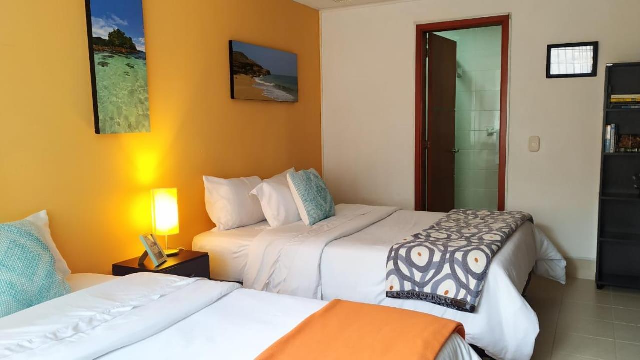 Casa Prada Bed & Breakfast โบโกตา ภายนอก รูปภาพ