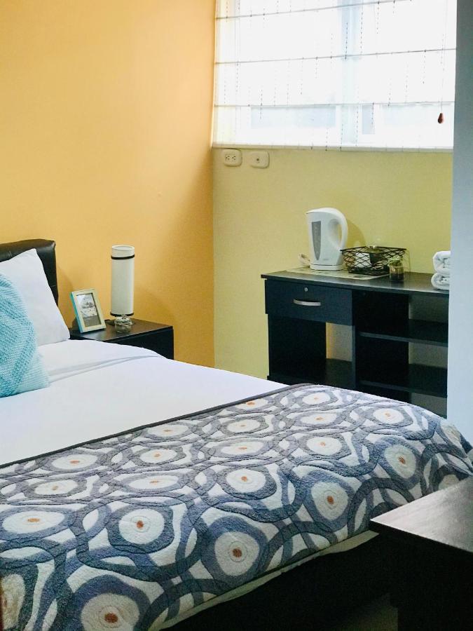 Casa Prada Bed & Breakfast โบโกตา ภายนอก รูปภาพ