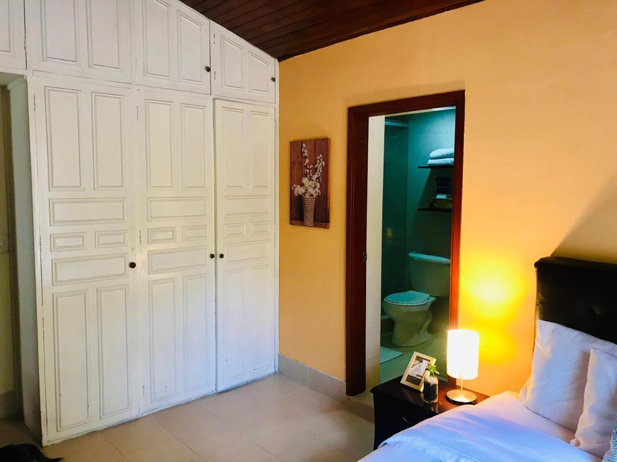 Casa Prada Bed & Breakfast โบโกตา ภายนอก รูปภาพ