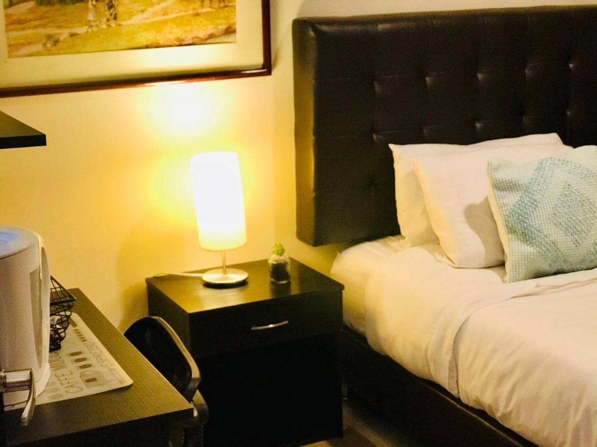 Casa Prada Bed & Breakfast โบโกตา ภายนอก รูปภาพ