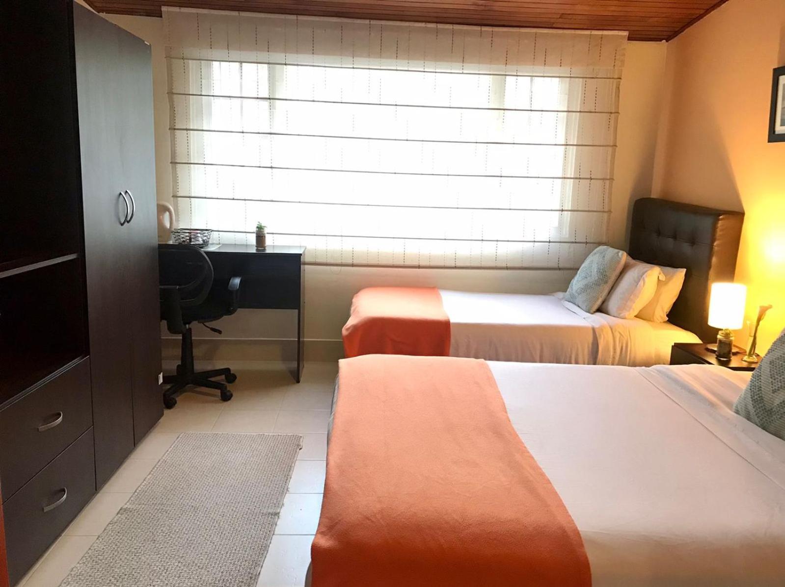 Casa Prada Bed & Breakfast โบโกตา ภายนอก รูปภาพ