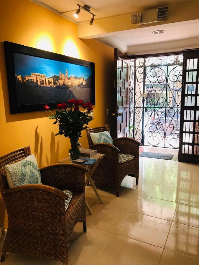 Casa Prada Bed & Breakfast โบโกตา ภายนอก รูปภาพ