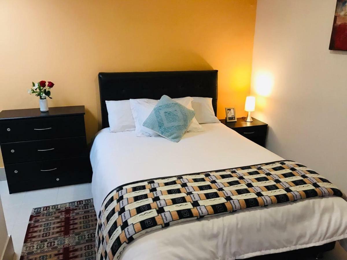 Casa Prada Bed & Breakfast โบโกตา ภายนอก รูปภาพ