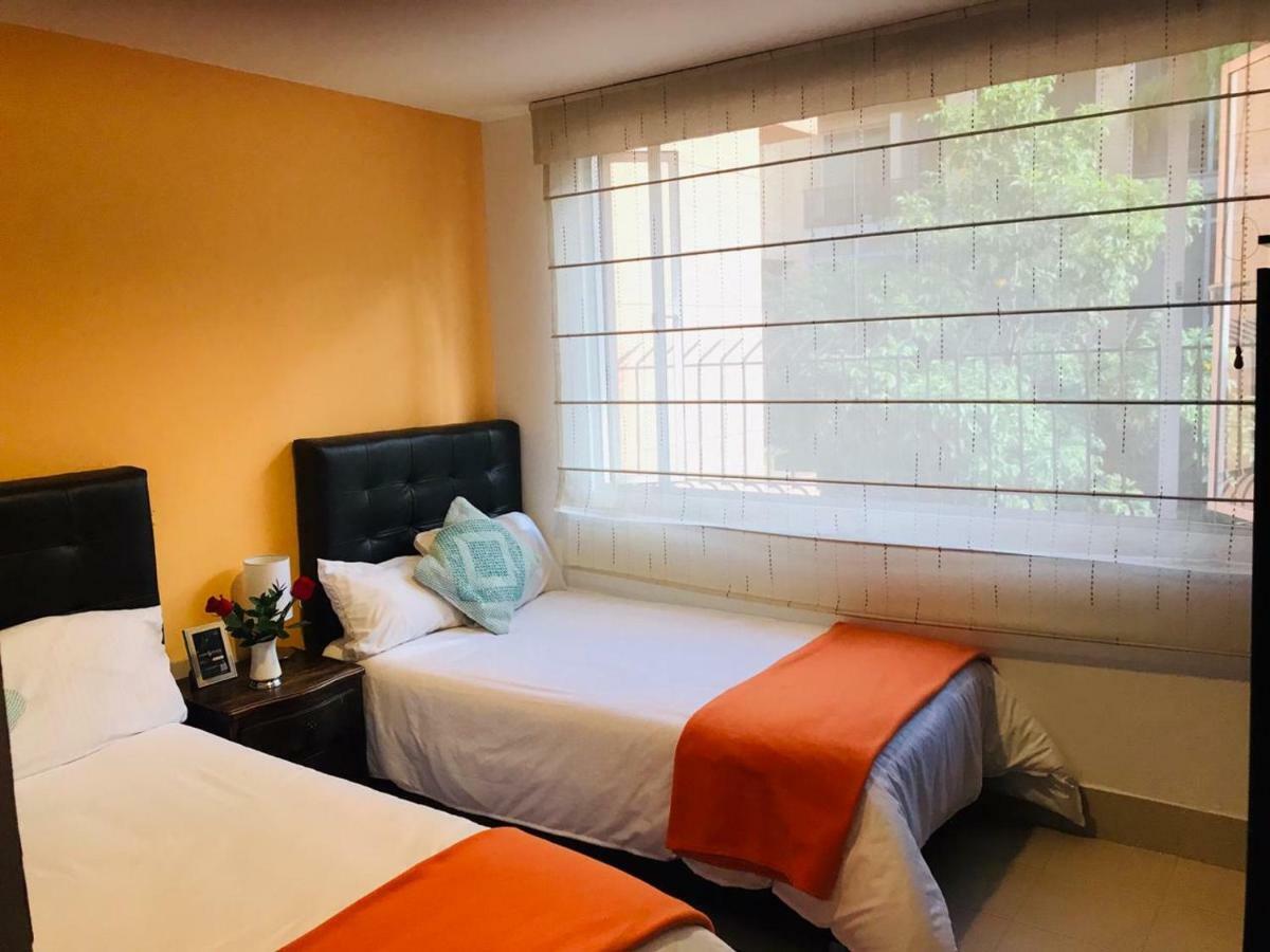 Casa Prada Bed & Breakfast โบโกตา ภายนอก รูปภาพ