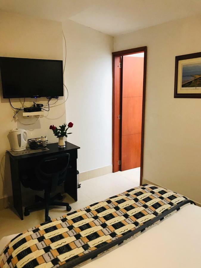 Casa Prada Bed & Breakfast โบโกตา ภายนอก รูปภาพ